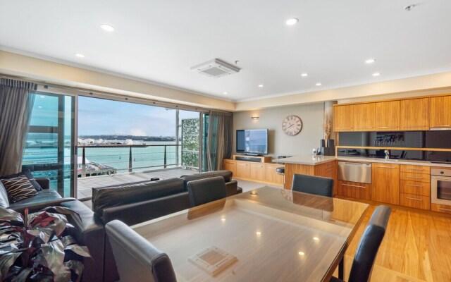 QV Waterfront Apt with Wifi - 946