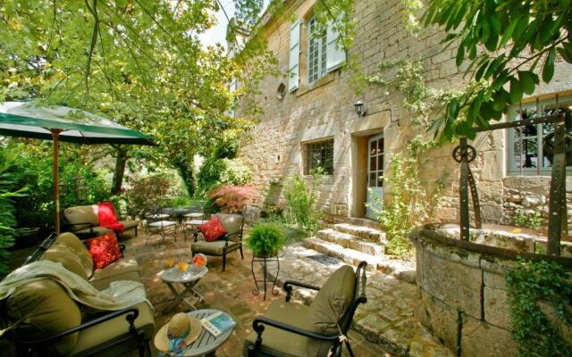 Le Prieuré du Château de Biron