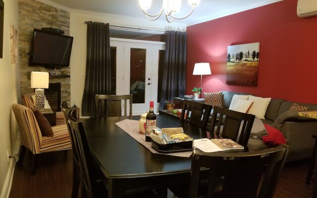 Condo Vélo-Golf-Ski Montagne Bromont - NAVETTE INCLUSE EN HIVER!
