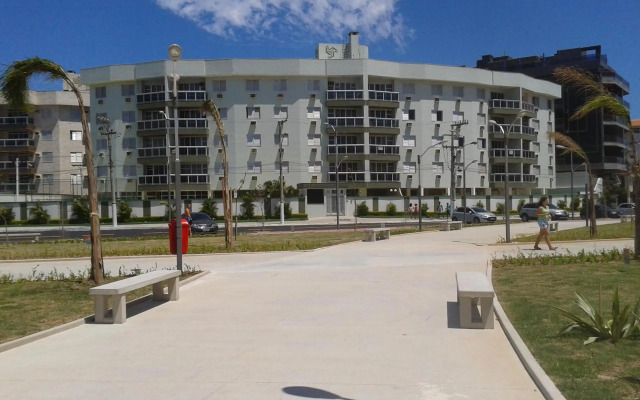 Joneson aluga um apto 3 Quartos na beira da Praia do Forte