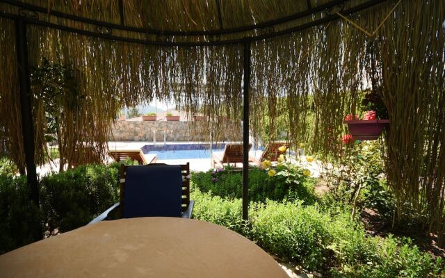 KAY4800 Villa Sems 2 Bedrooms