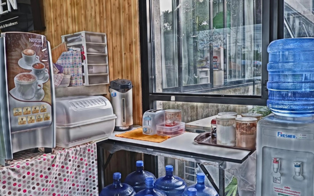 IZEN Budget Hotel & Residences (Plus)