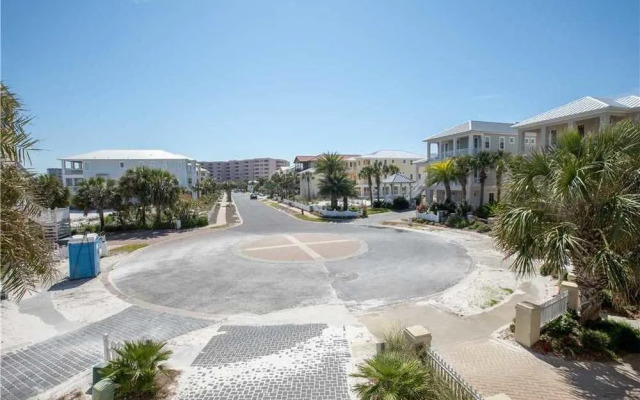 Seabreeze 5 Bedroom Home by RedAwning