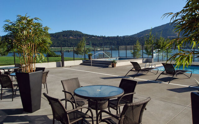 Best Western Plus Hood River Inn