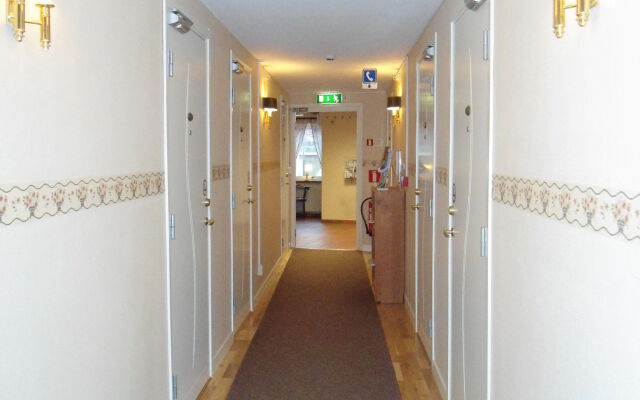 Abrins Hotel