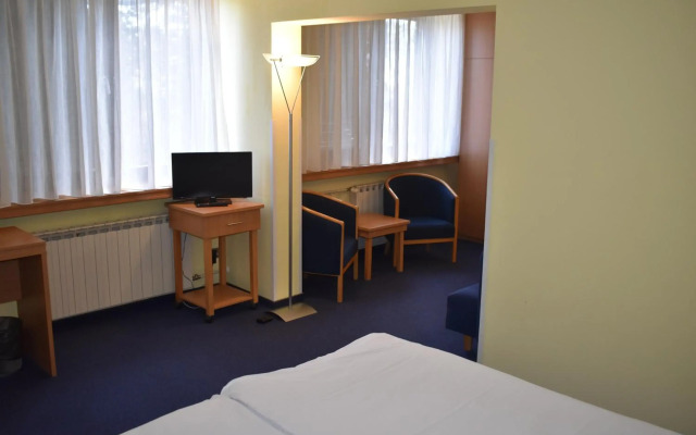 Hotel Tomislavov Dom