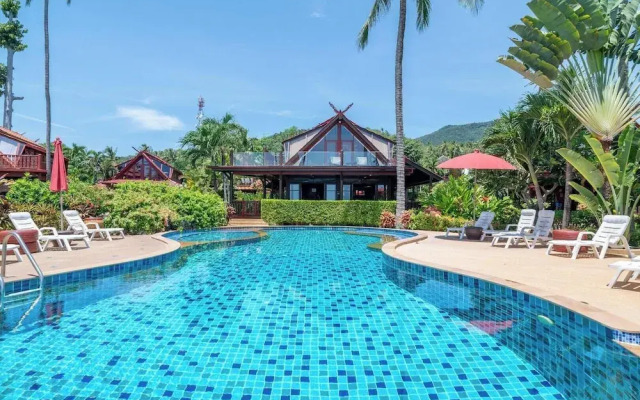 Tropical Beachside 4 bedroom Villa KBR23