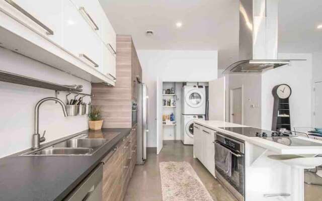 Luxury 2 Bedroom Apartment Downtown Halifax - Free Parking