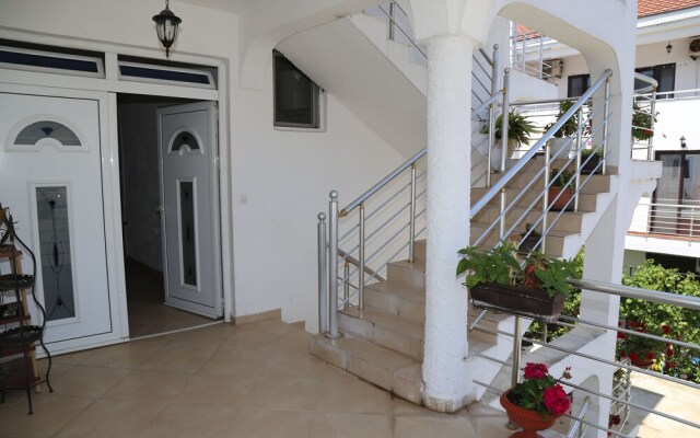 Inviting 1-bed Apartment in Ulcinj