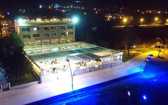 Karamürsel Mohti Otel  Fitness Restoran Ve Kafe