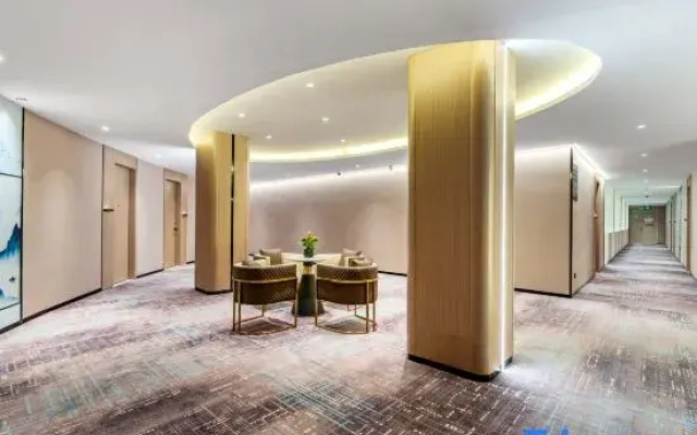 Qingfeng Huayuan Hotel (Houjie Vanke Life Plaza Branch)