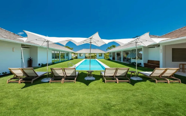 Oceanfront Luxury Villa Infinity Plunge Pools