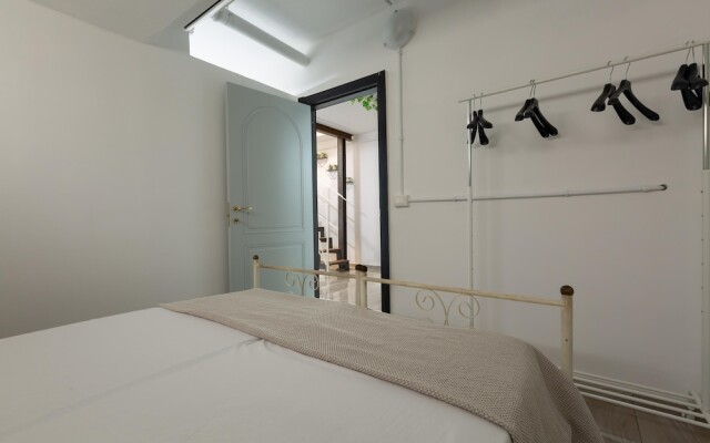 3158 Sterlizia House by Barbarhouse