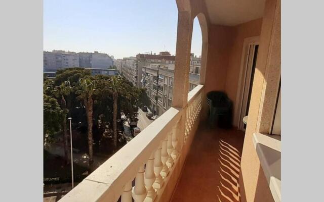 Cozy Holiday @ 3BR Apt Near Beach Promenade!