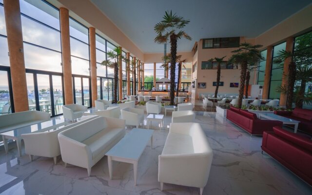 Hotel Perla Beach Luxury