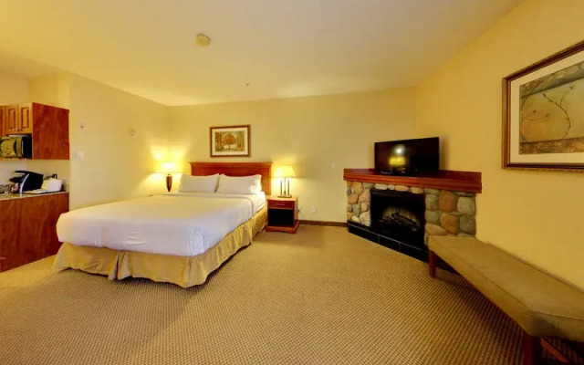Holiday Inn Express Edmonton-International Airport