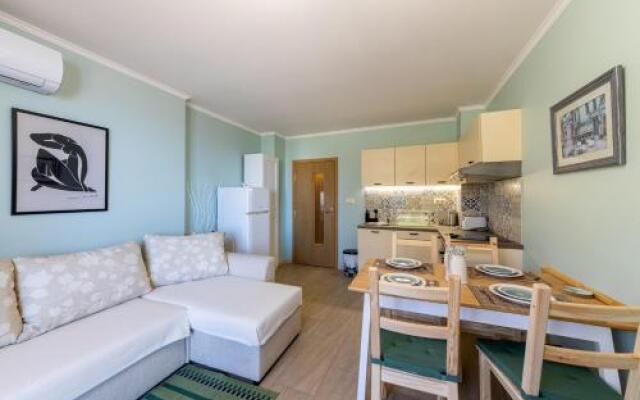 Supreme Beach Apartments