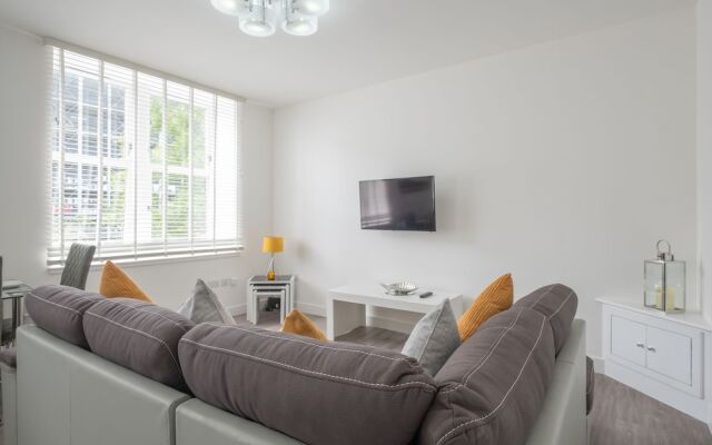 Highland Park Apartment