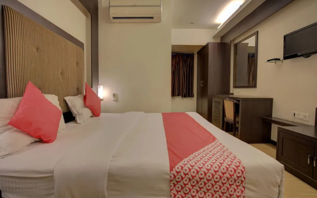 OYO 26196 Hotel Vip Regency