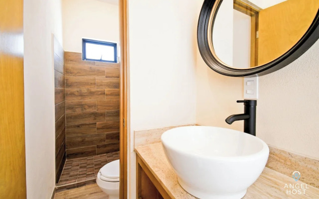 Cozy Stay with onsite Pool Near Malecon