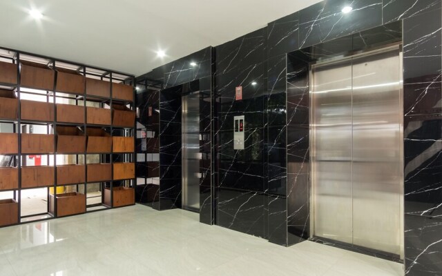 OYO 429 Sky View Premium