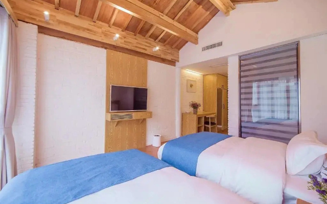 26th · Courtyard · Hotel