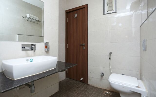 Capital O 8650 Hotel Johri Residency