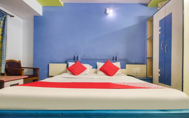 OYO 48043 Hotel Godavari