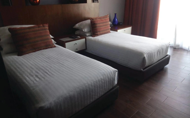 Hotel Love It CAS Consulate