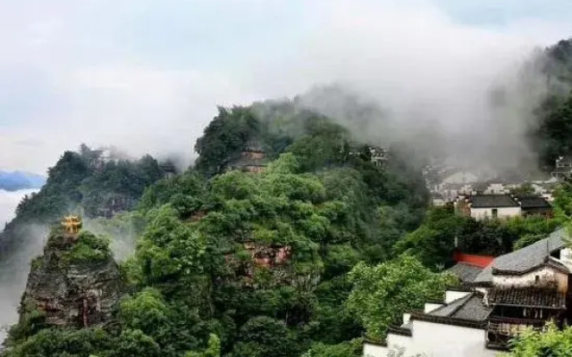 Xiuning Qinanchun Farmhouse