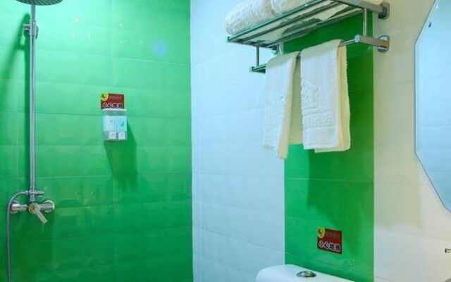 Heng 8 Hotel Tonglu South Yingchun Road