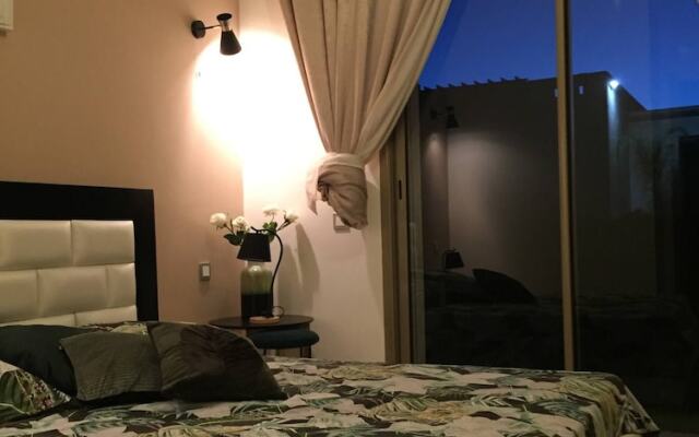 Marrakech Atlas Flowers