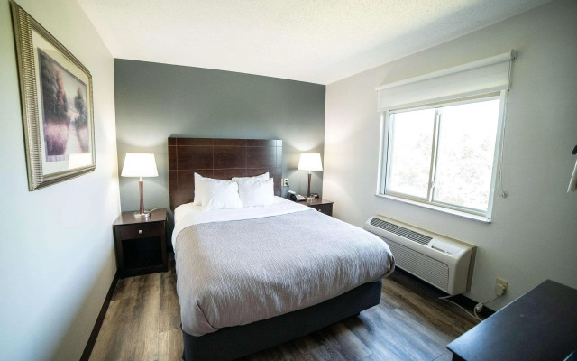 Quality Inn & Suites Watertown near Prairie Lakes Ice Arena