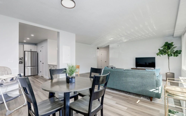 Arlington Modern Comfort Meets City Life