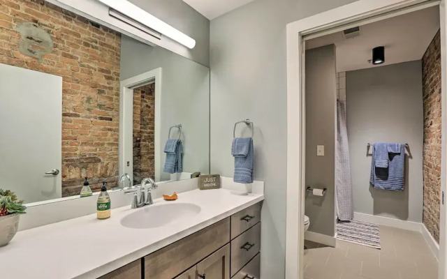 Sleek Studio Near Dtwn Dining & Entertainment
