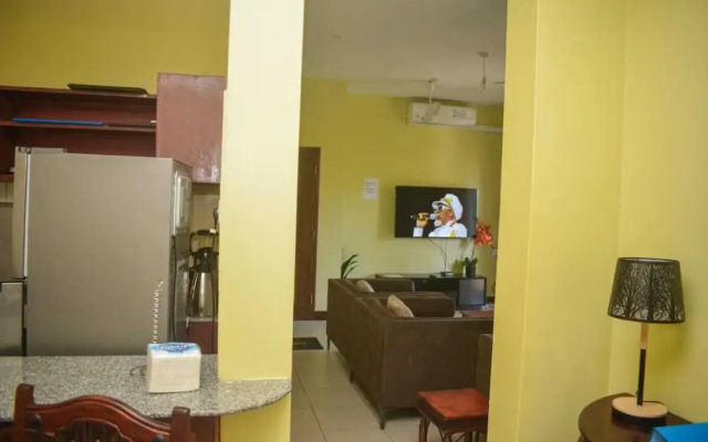 Lux Suites Dofils Sunset Apartments