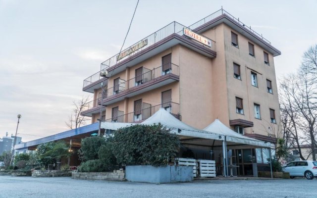 Primavera Hotel