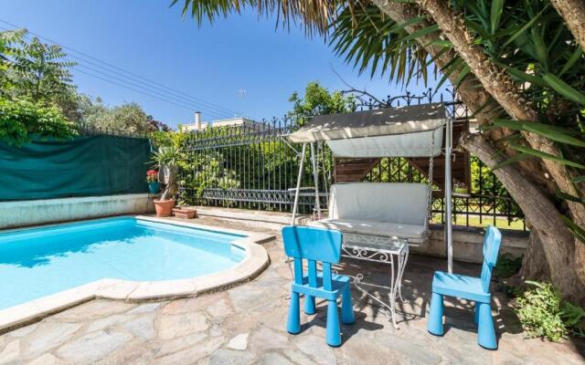 4 bdr Villa with Private Pool in Glyfada