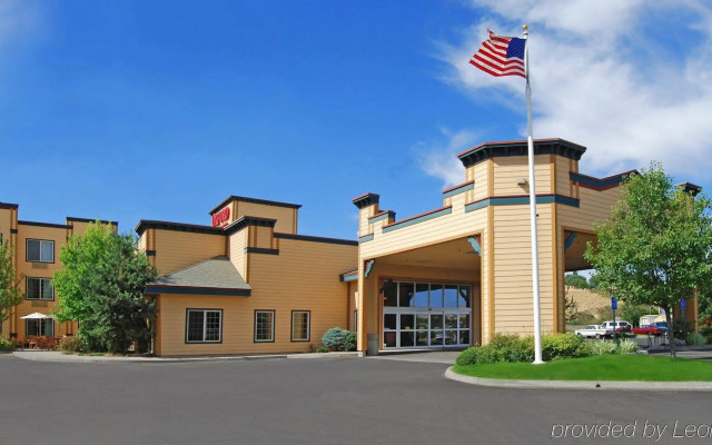 Oxford Suites Pendleton