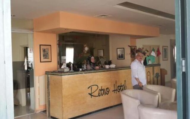 Retno Hotel