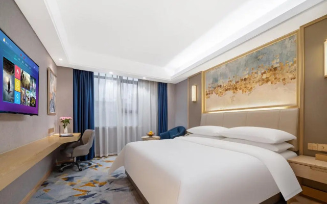 Vienna International Hotel (Shenzhen Huizhanwan Center)