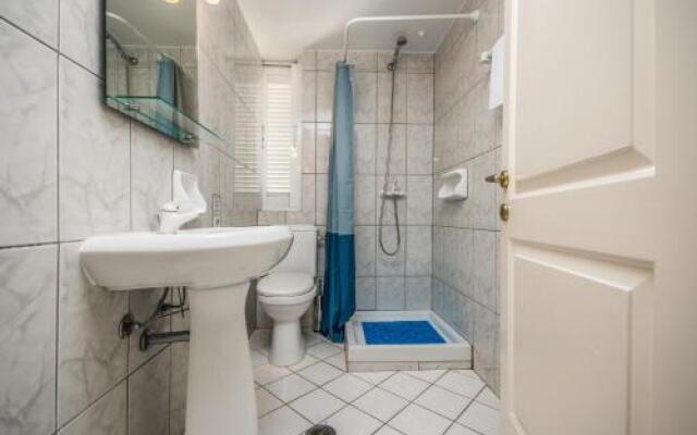 Irini Apartments and Studios