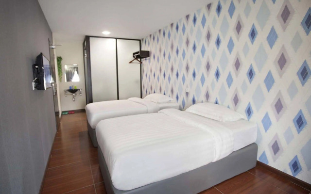 OYO 383 V3 Hotel Nusajaya