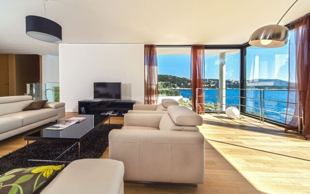 Golden Rays Luxury Villas