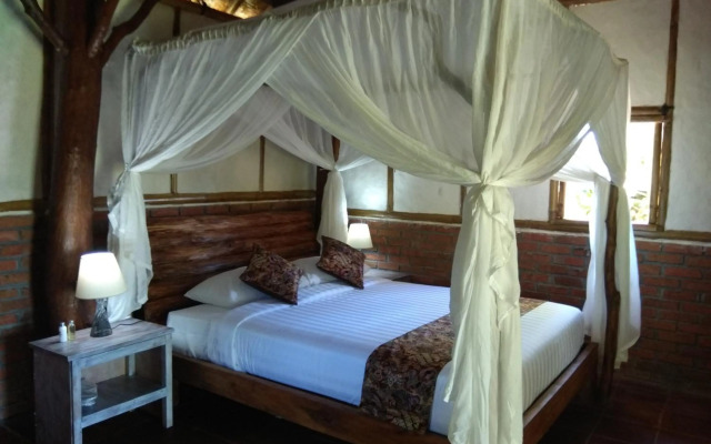 Bali mountain forest cabin