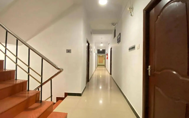 La Paradise Residency