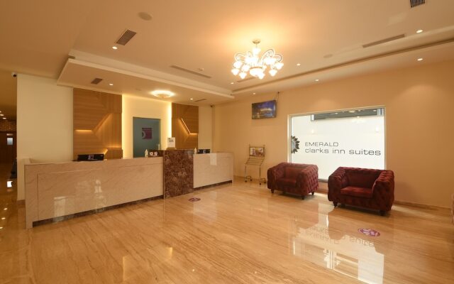 Emerald Clarks Inn Suite