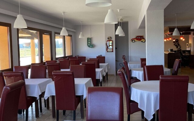 Brit Hotel Essentiel Moulins Avermes