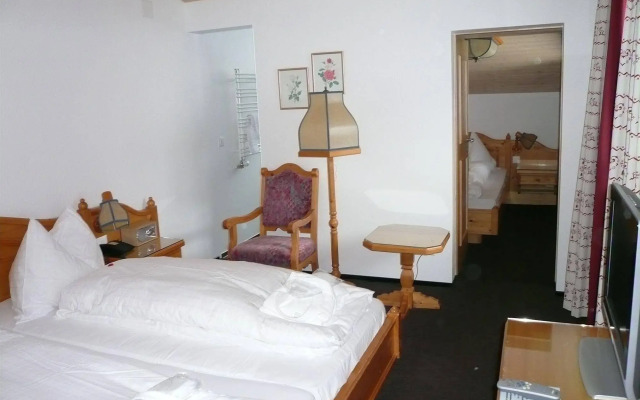 Hotel Cresta
