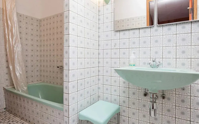 6 Person Holiday Home in Dronningmolle-by Traum
